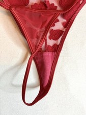 String femme porte