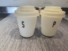 Lot salière et poivrière