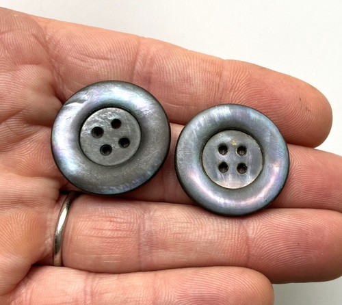 Paire boutons anciens en - paire, de