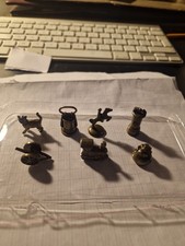 MONOPOLY. Lot De 7 Pions de Jeu Pour Le  Monopoly 