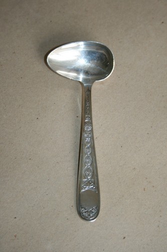 Cuillère bouillie ancienne - cuillère,