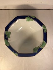 Haviland. Limoges Modèle Jardin d’hiver. Saladier en porcelaine à décor de feuil