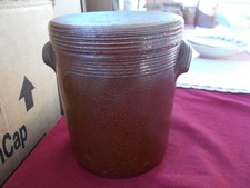 Pot à graisse, à sel ou autre, en grès du Bonny, vernissé avec son couvercle.