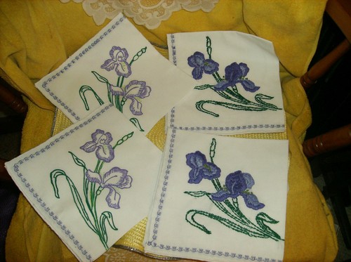 Purple iris cloth napkins - purple,