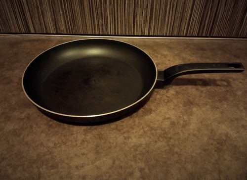 Poele tefal anti adhesive - ,