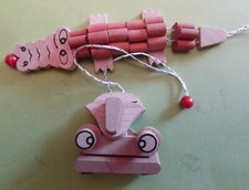 JOUETS EN BOIS KINDER  CROCODILE ET TETE