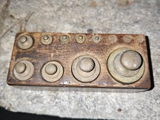 boite ancienne de poids pour balance