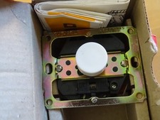 LEGRAND CHAMBORD prestige palace variateur 87144  75 w 500 w neuf + notice