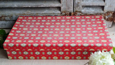 ANCIENNE BOITE A COUTURE EN TISSU PROVENCAL ROUGE
