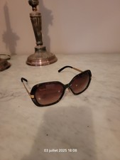 Belles Lunettes de soleil Burberry Très Bon Etat striées tartan marron doré