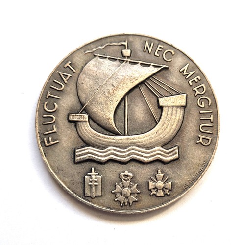 Fluctua nec mergiture - fluctua,