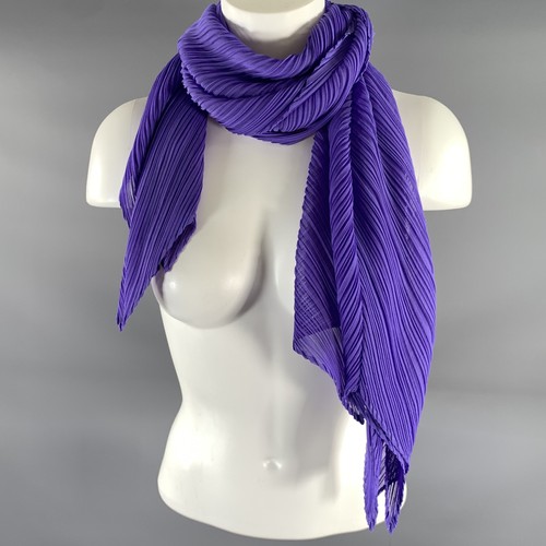 Pleats please issey - by, miyake