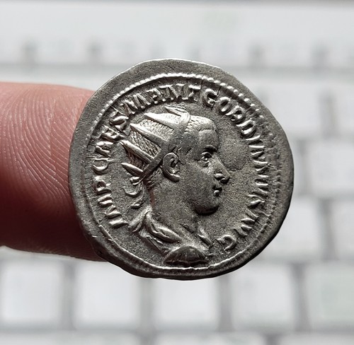 1c2 gordien iii - ~, antoninien