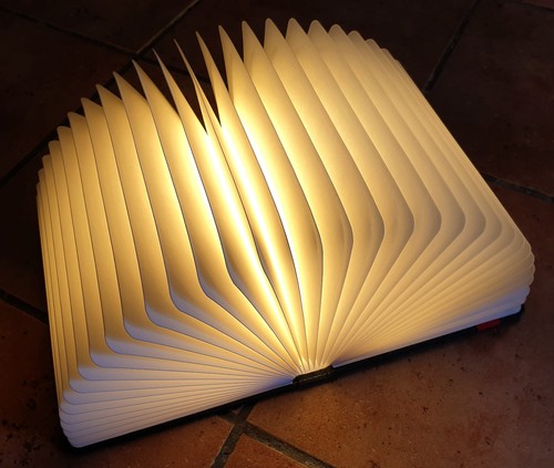 Chaise longue lampe livre - chaise,