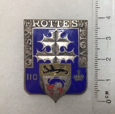 FRANCE INFANTERIE -Insigne 110° R.I. Régiment d’Infanterie  Drago attache cassée
