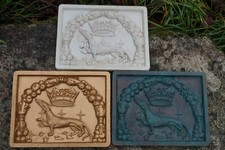 RE0202  A  3  BLASONS  MURAL  HERMINE   MEDIEVAL ARMOIRIE  PIERRE RECONSTITUEE