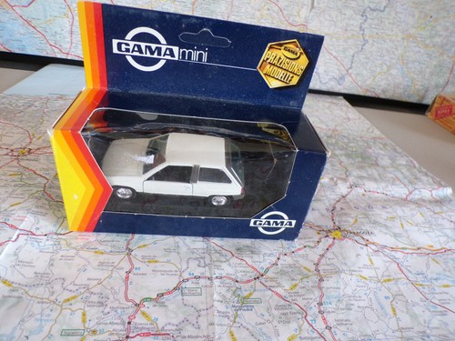 Opel corsa blanche - sr,