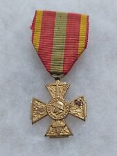 Une médaille Croix Combattant