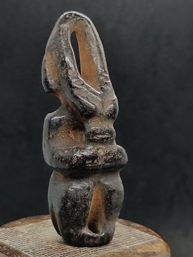 Ancienne figurine hybride