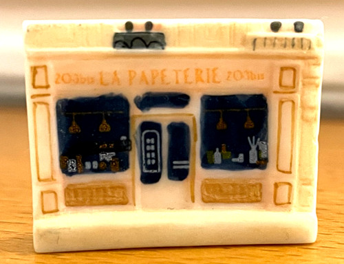Très belle fève mat vitrine - très,
