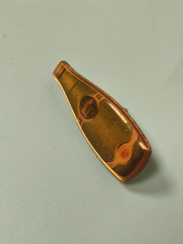 Vintage pin perrier - pin's,