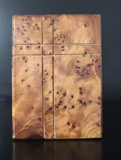 Rare  Boite À Hosties , À Secret , À Objet Religieux , Ronce De Noyer , XIXème