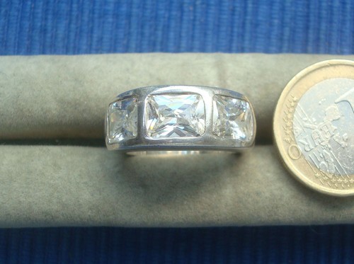 B36 belle bague - belle, massif