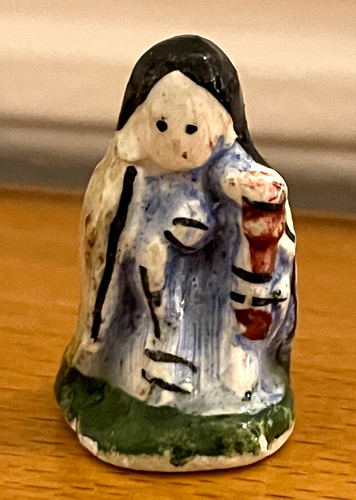 Rare fève ancienne femme - fève,