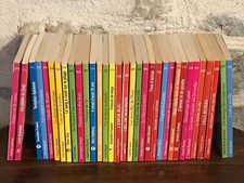 Lot de 33 livres "Collection Nous Deux".