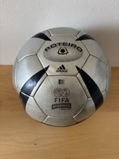 Adidas Roteiro Euro 2004 / Ballon De Match Officiel