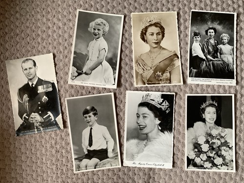 Lot cartes postales reine - de,