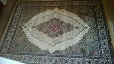 Tapis neuf en soie véritable