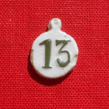 Ancienne Fève en Porcelaine - 13    !