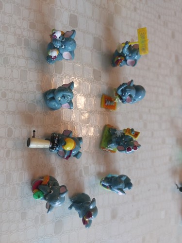Elephants kinder ferrero - elephants,