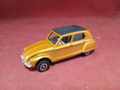 Dinky toys citroen dyane - 1:43,