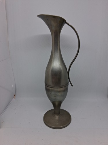 Ancien vase aiguière