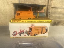---DINKY ATLAS réf  570 A PEUGEOT J7  ---