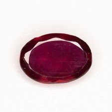 Pierre précieuse rubis naturel deep red de 0.44 carats coupe ovale