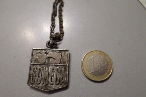 Rare porte clé - rare,