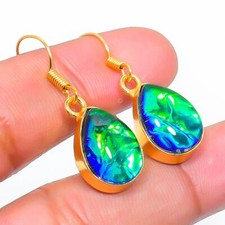 Boucle d'oreille verte