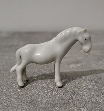 Cheval Miniature en Porcelaine Blanc 