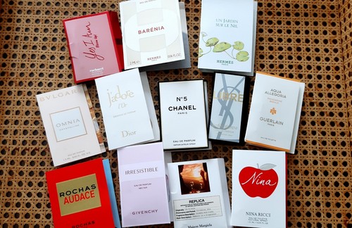 Lot echantillons parfum - de,