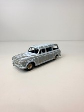 Voiture Dinky Toys Peugeot 403
