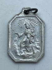 ANCIENNE MEDAILLE RELIGIEUSE EN ALUMINIUM 21x14mm VIERGE A L'ENFANT JESUS CHRIST