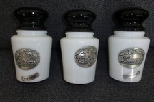 Vintage : Arcopal blanc et noir déco en étain: Série de 3 petits pots à épices