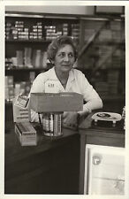 PHOTO ANCIENNE - VINTAGE SNAPSHOT - MAGASIN TABAC CAISSE COMPTOIR MÉTIER - SHOP 