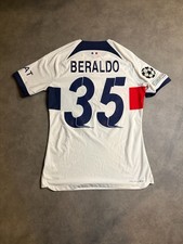 Maillot Beraldo PSG préparé demi-finale Ligue des champions 2024 contre Dortmund