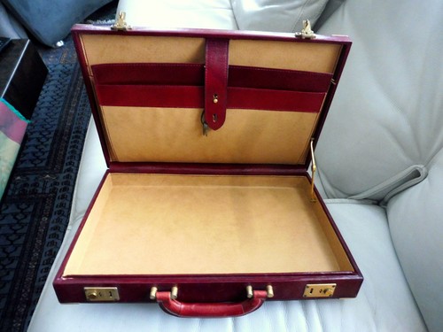 Tres récent mallette attaché - récent,