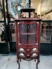 VITRINE ANCIENNE. STYLE LOUIS