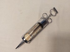 Ancienne seringue verre et